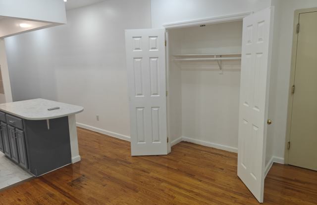 237 Howard Ave Gallery 4