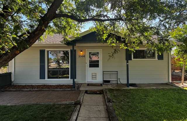 Beautiful 2-bed, 1 bath Home Gallery 1
