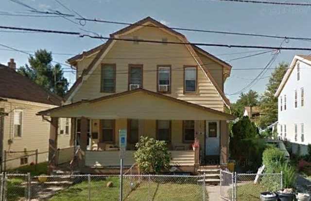 Great 3 Bedroom/ 1 Bath Home in Hamilton! Updated Features including Updated Kitchen and Full Bath! - 125 Joan Terrace, Mercer County, NJ 08629