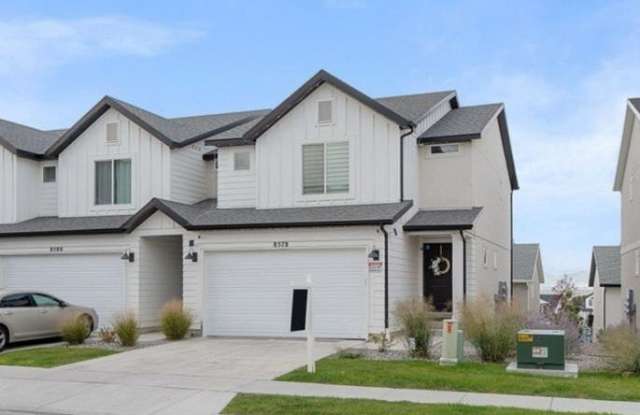 8578 W BOWIE Dr - 8578 West Bowie Drive, Magna, UT 84044