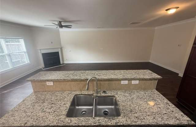 13276 Warrensville Cove Gallery 4