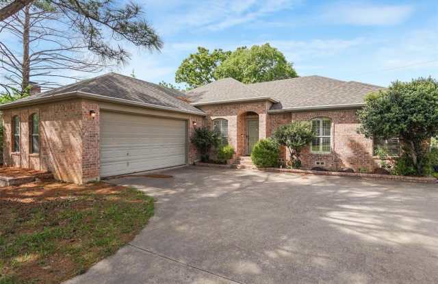 4919 Saddleback Road - 4919 Saddleback Road, Arlington, TX 76017 4919 Saddleback Road - 4919 Saddleback Road, Arlington, TX 76017