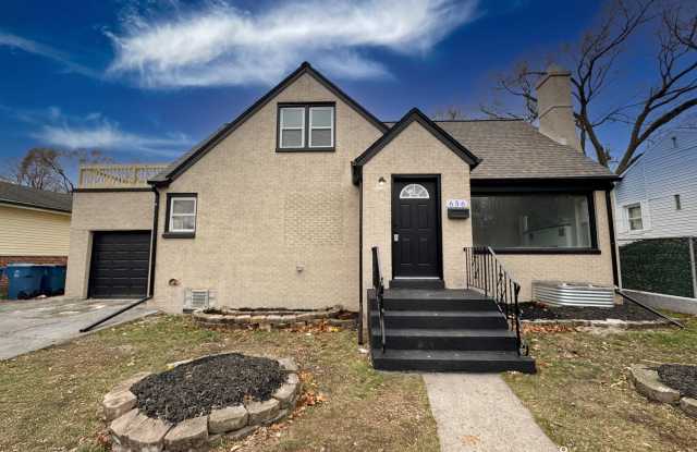 656 N Montgomery Street photos photos