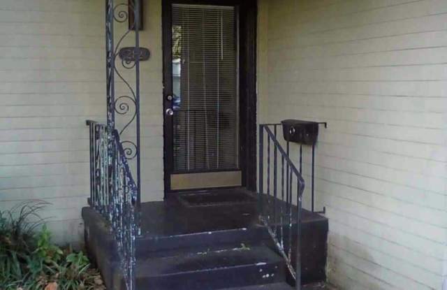 282 Dubsdread Circle Gallery 2