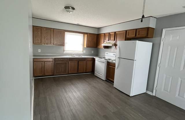 1302 Forest Knolls Circle Southeast Gallery 3