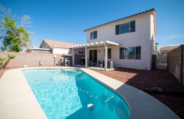 Beautiful home with POOL and spa located near Summerlin photos photos