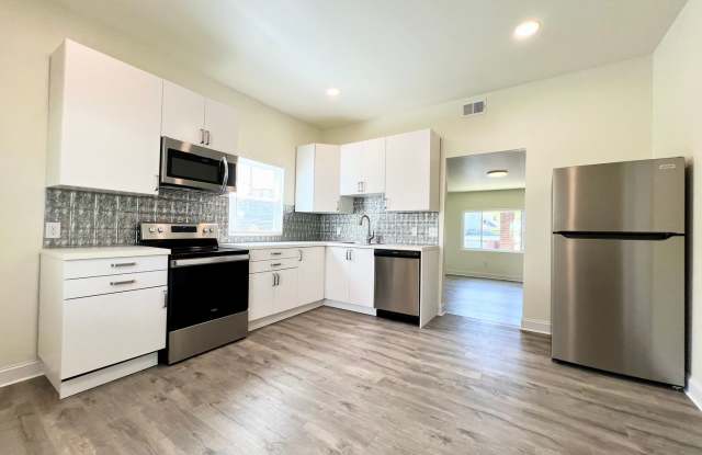Now showing 3BR 2 full Bath house with large yard! - 2111 Spring Street, Pittsburgh, PA 15210