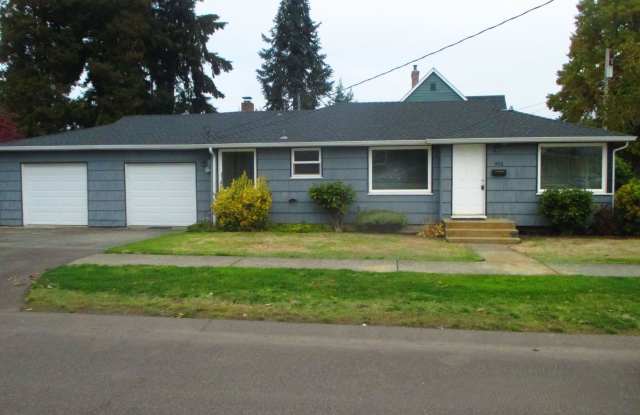 3 Bedrooms | 1 Bath | 1,000 sq ft | $2,295.00 per month | Available 11/13/26 Gallery 1