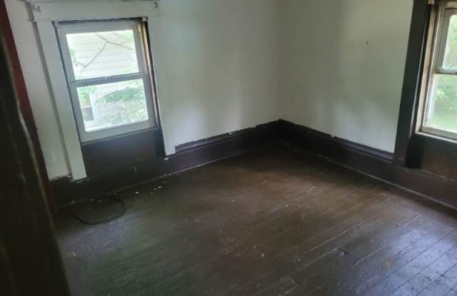306 E Maywood Ave Gallery 2