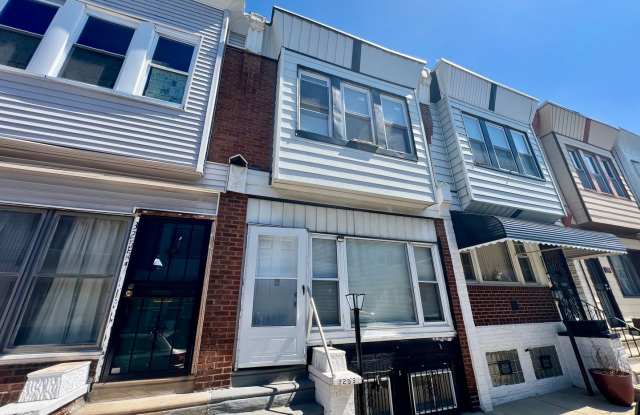 Gorgeous 3-Bedroom Townhome in Allegheny West! Available NOW! photos photos