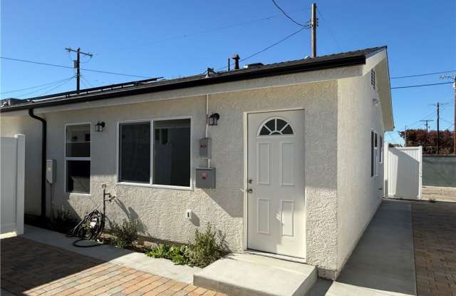 18110 Gault Street photos photos