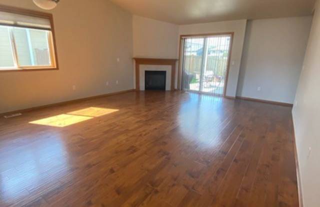5719 121st PL NE Gallery 3
