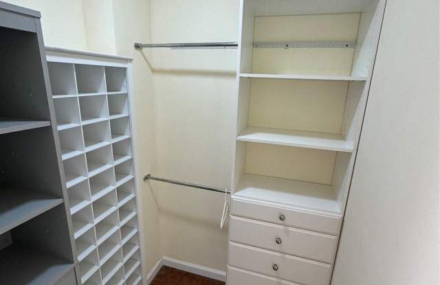 60-03 56th Road unit: 2 photos photos