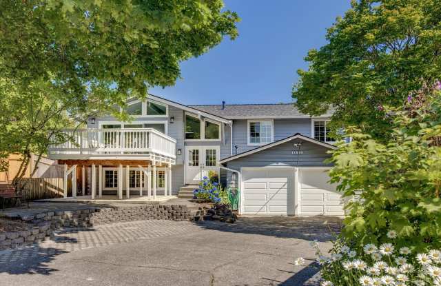 4Bd/2.5Ba Bothell Home Gallery 1