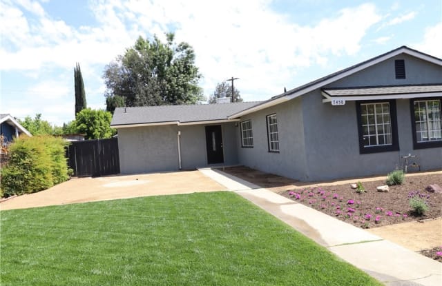 7458 Fallbrook Avenue - 7458 Fallbrook Avenue, Los Angeles, CA 91307