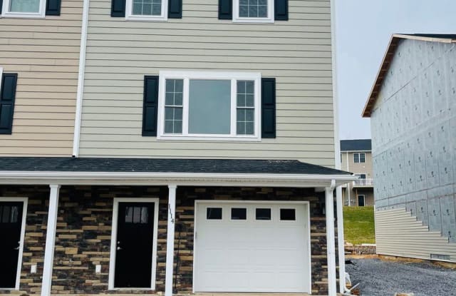 1084 Harvest Court - 1084 Harvest Court, Massanetta Springs, VA 22801