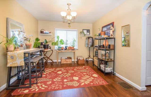 6211 Lisbon Avenue Gallery 4
