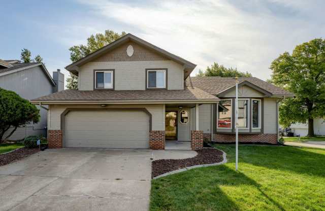 Fresh Updates  Prime Location Near Zorinsky!! photos photos