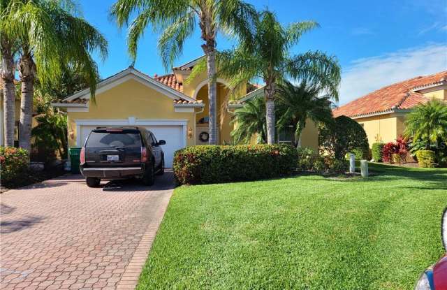 311 9TH AVENUE E - 311 9th Avenue East, Palmetto, FL 34221