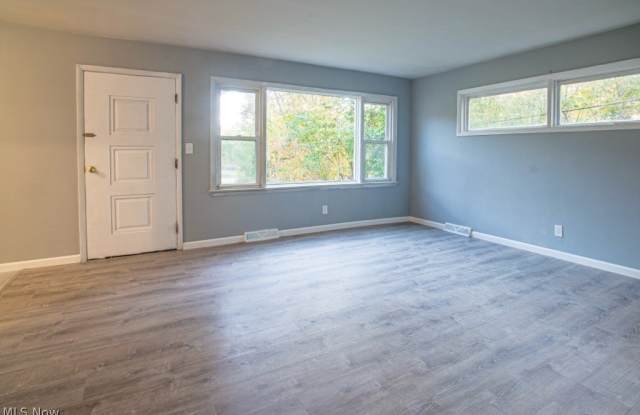 1399 Barlow Road Gallery 2