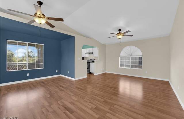 6836 Elm Creek Drive Gallery 2