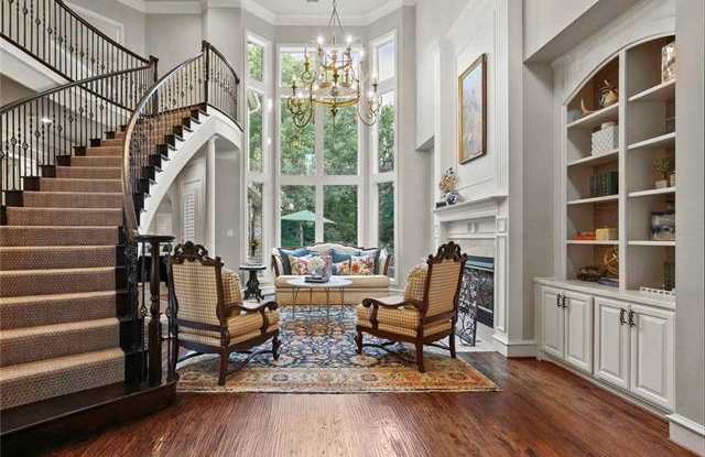 3105 Oak Hollow Drive Gallery 2