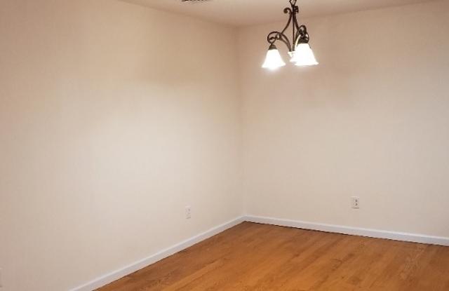 711 MILL ST UNIT-103 Gallery 4
