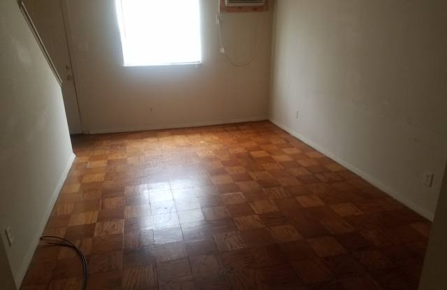 Two bedroom apartment - NORTH AVENUE Gallery 3