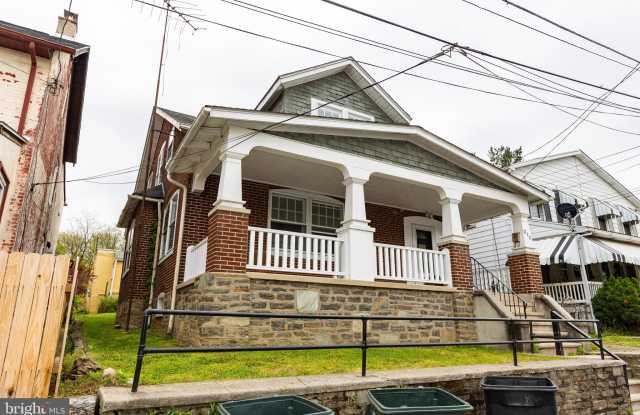 215 UNION AVENUE - 215 Union Avenue, Coatesville, PA 19320