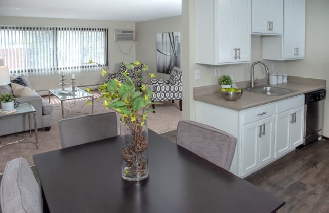 600 10th Ave Apartments Gallery 2