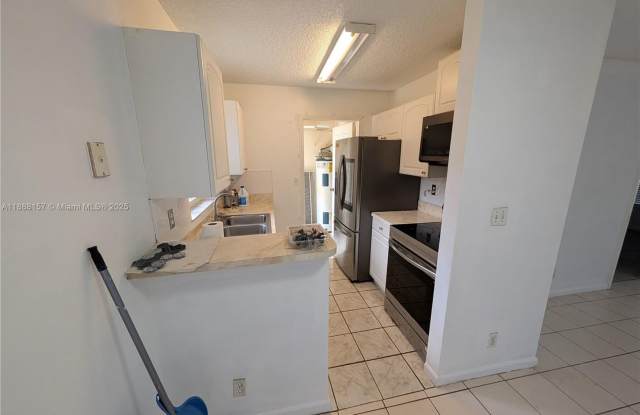 720 NW 15th Terrace, Fort Lauderdale, FL 33311 photos photos