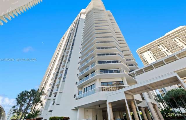 20185 E Country Club Dr photos photos