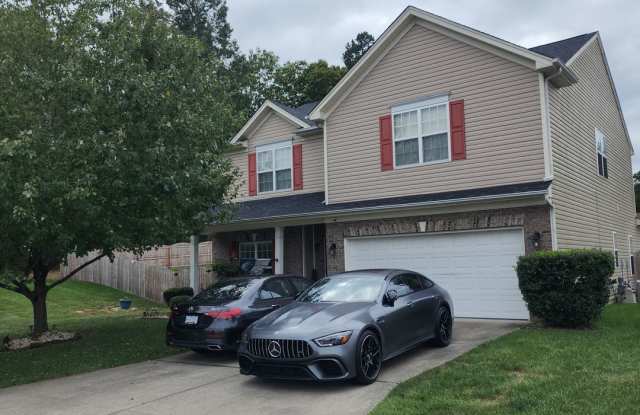 For Rent – Beautiful 4-Bedroom + Loft Home photos photos