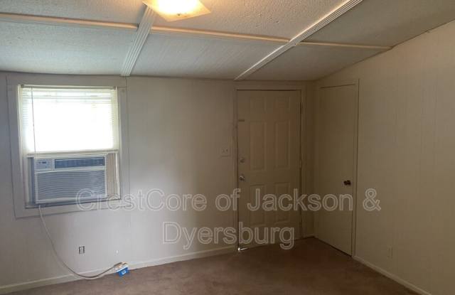 105 W College St - 7 LL - 105 W College St, Newbern, TN 38059
