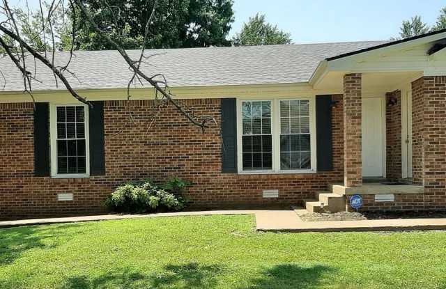 211 Hunter Drive - B - 211 Hunter Drive, Columbia, TN 38401