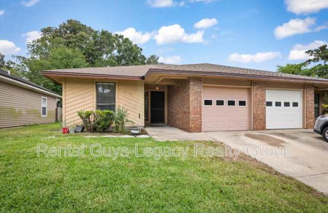 3956 Hollows Dr - 3956 Hollows Drive, Jacksonville, FL 32235