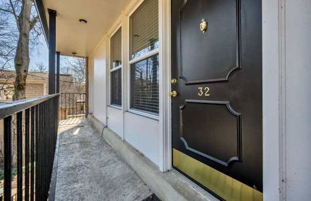 3831 West End Avenue Gallery 1