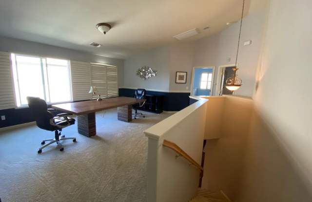 Stunning 5/3 Home LOADED w/Upgrades! (PLEASE READ ENTIRE AD FOR SHOWINGS) photos photos