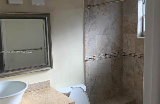 2641 Polk St photos photos