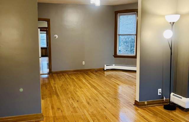 5110 W Hutchinson Street unit: 2 photos photos