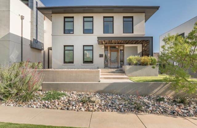 826 NW 8th St photos photos