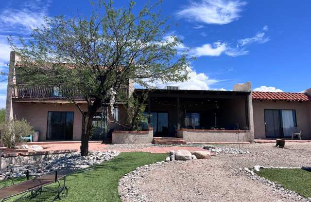 Catalina Foothills- 3 bedroom/ 3 bathroom furnished home with gorgeous views! photos photos