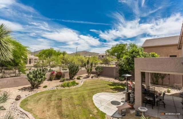 3527 North Desert Oasis Gallery 2