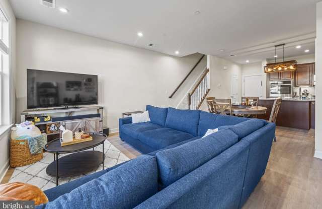 12384 AZURE Lane Gallery 3