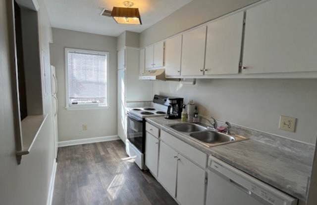 2510 Avent Ferry Road - 2510 Avent Ferry Road, Raleigh, NC 27606