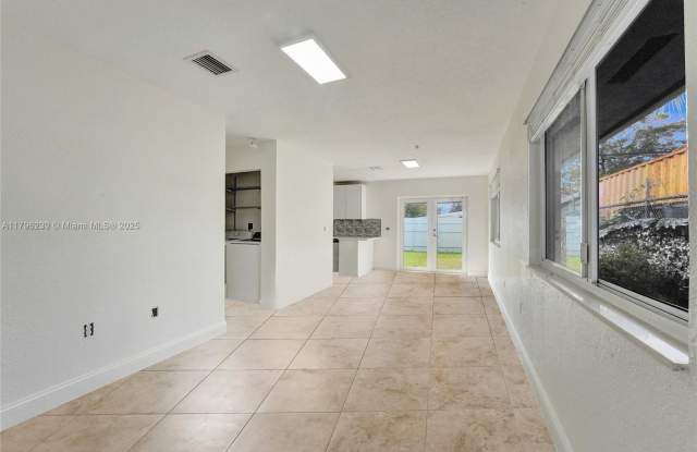 1154 NW 103rd St photos photos
