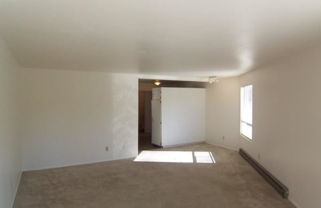 4757 Sandpoint Way NE Gallery 3