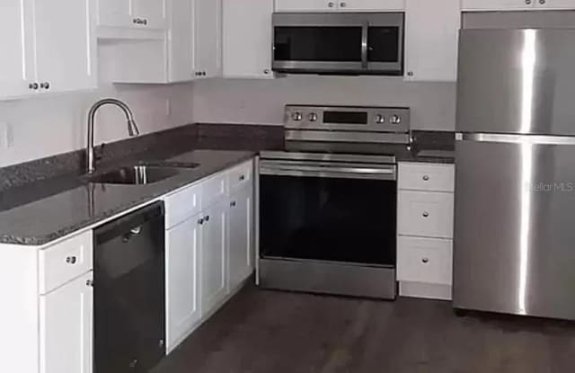 1270 PIERCE STREET - 1270 Pierce Street, Clearwater, FL 33756