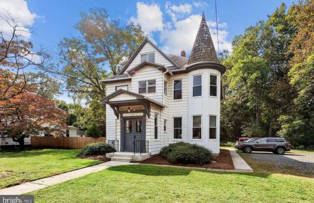 102 LUMBERTON Road Gallery 2