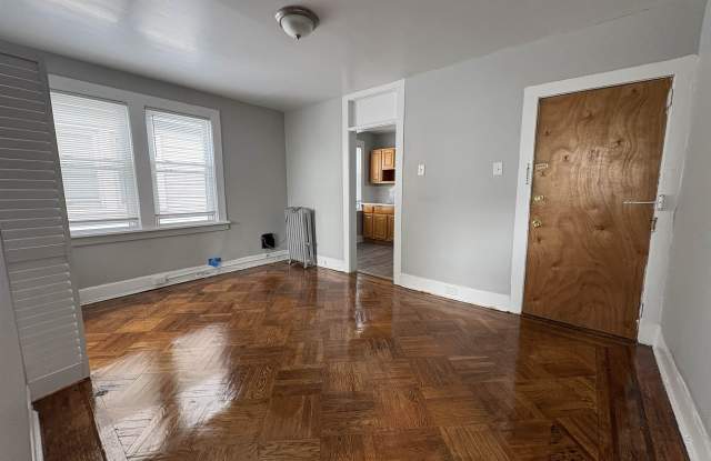 762 FOREST ST photos photos